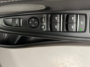 BMW X5 thumbnail