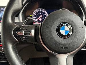 BMW X5 thumbnail