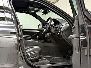 BMW X5 thumbnail