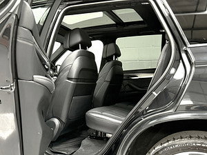 BMW X5 thumbnail