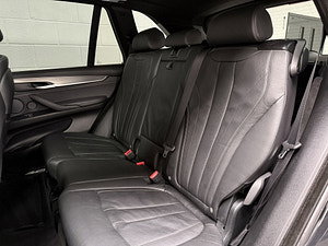 BMW X5 thumbnail