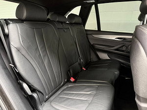 BMW X5 thumbnail