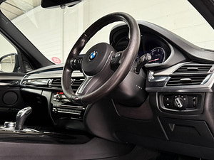 BMW X5 thumbnail