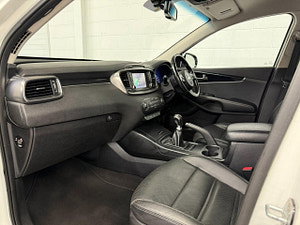 Kia Sorento thumbnail
