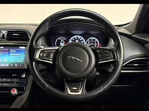 Jaguar F-PACE thumbnail