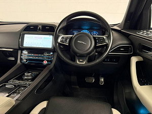 Jaguar F-PACE thumbnail