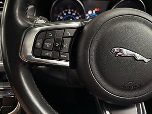 Jaguar XF thumbnail