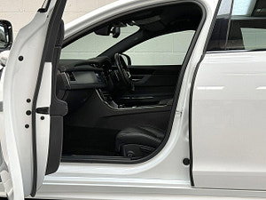 Jaguar XF thumbnail