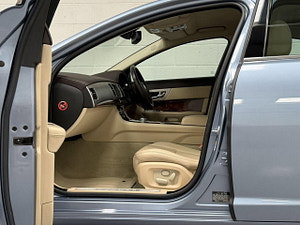Jaguar XF thumbnail