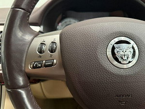 Jaguar XF thumbnail