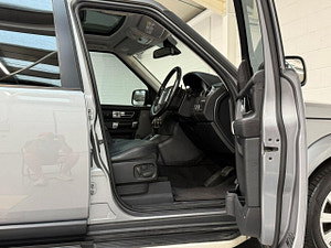 Land Rover Discovery 4 thumbnail