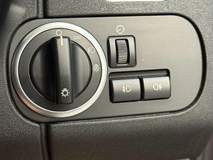 Land Rover Discovery 4 thumbnail