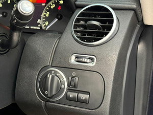 Land Rover Discovery 4 thumbnail
