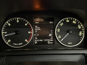 Land Rover Discovery 4 thumbnail