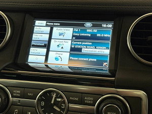 Land Rover Discovery 4 thumbnail