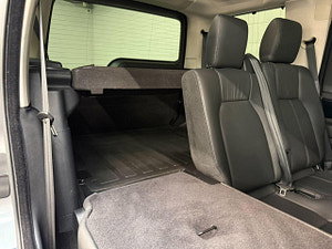 Land Rover Discovery 4 thumbnail