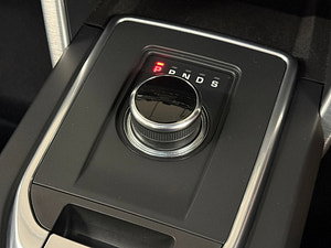 Land Rover Discovery Sport thumbnail