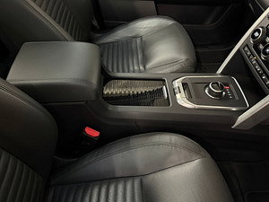 Land Rover Discovery Sport thumbnail