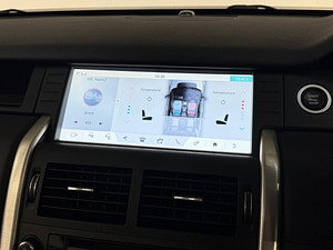Land Rover Discovery Sport thumbnail