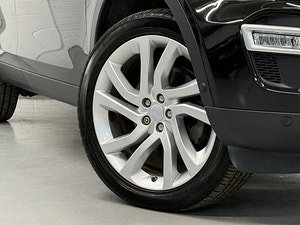 Land Rover Discovery Sport thumbnail