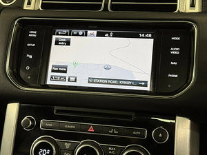 Land Rover Range Rover thumbnail