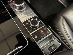 Land Rover Range Rover thumbnail