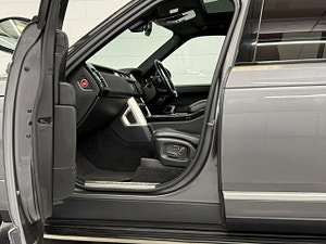 Land Rover Range Rover thumbnail