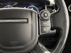 Land Rover Range Rover thumbnail