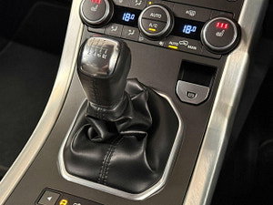 Land Rover Range Rover Evoque thumbnail