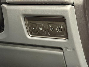 Land Rover Range Rover Evoque thumbnail