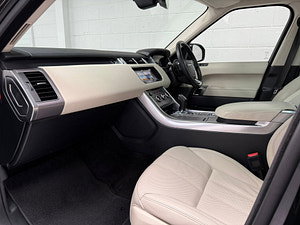 Land Rover Range Rover Sport thumbnail