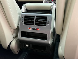 Land Rover Range Rover Sport thumbnail