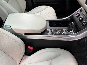 Land Rover Range Rover Sport thumbnail