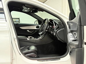 Mercedes-Benz C Class thumbnail
