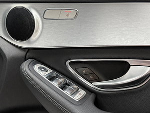 Mercedes-Benz C Class thumbnail