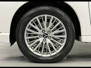 Mitsubishi Outlander thumbnail
