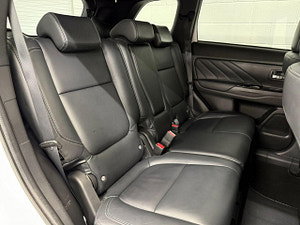 Mitsubishi Outlander thumbnail