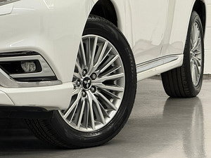 Mitsubishi Outlander thumbnail