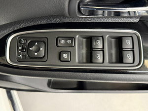 Mitsubishi Outlander thumbnail