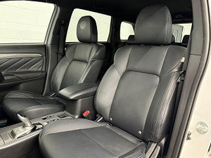 Mitsubishi Outlander thumbnail