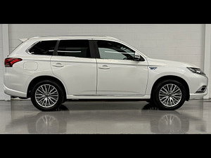 Mitsubishi Outlander thumbnail