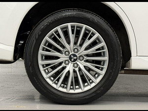 Mitsubishi Outlander thumbnail