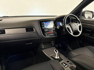 Mitsubishi Outlander thumbnail