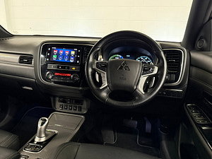Mitsubishi Outlander thumbnail