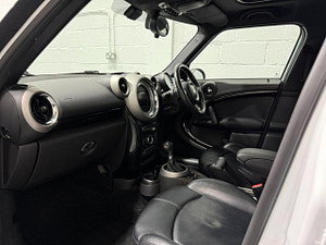MINI Countryman thumbnail