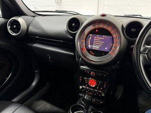 MINI Countryman thumbnail