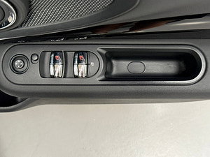 MINI Clubman thumbnail