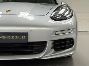 Porsche Panamera thumbnail