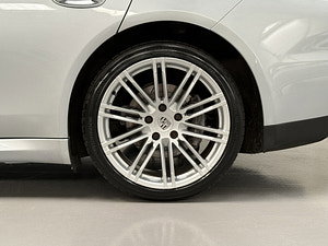 Porsche Panamera thumbnail
