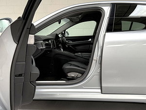 Porsche Panamera thumbnail